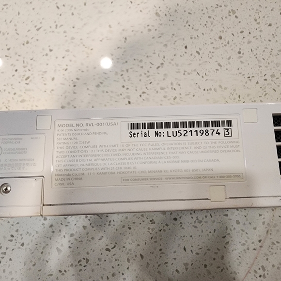 White Nintendo Wii Console Backwards Compatible - Console Only - - Picture 4 of 4